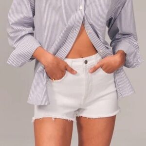 ABERCROMBIE & FITCH The Mom Short High Rise